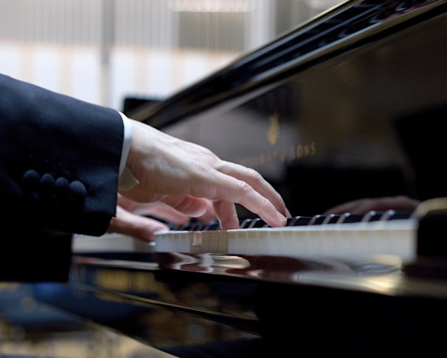 VEREJNÁ GENERÁLKA   KONCERTU POPULÁRNEHO CYKLU  vo štvrtok 15. februára - 18 SF  © Jan Lukas 