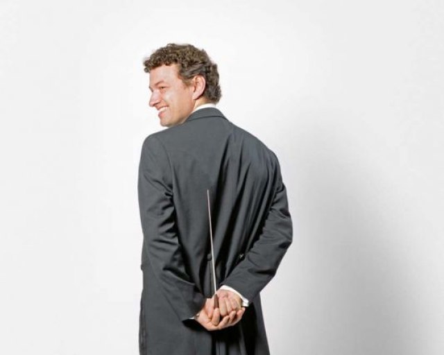 Švajčiarsky dirigent a flautista Kaspar Zehnder opäť v Bratislave - 201302009_4 