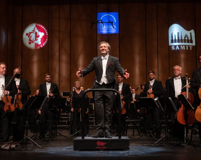 Dokument Slovenská filharmónia v Dubaji odvysiela RTVS na Nový rok - 241864118_259429752698122_1186214574144258561_n 