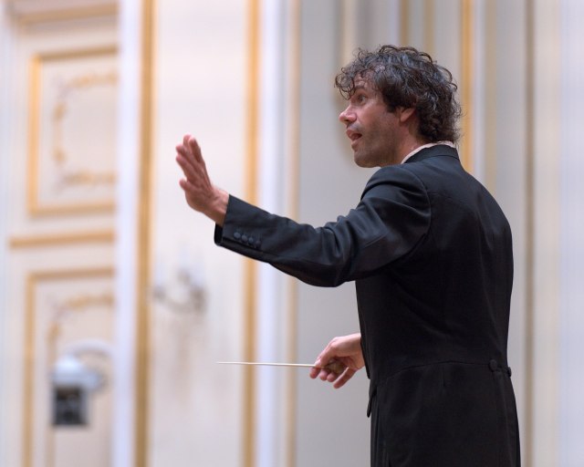 Slovenská filharmónia a nórsky dirigent Eivind Gullberg Jensen - 40 BHS SF Jensen_Akiko Suwanai 14 10 2018 © jan.f.lukas 