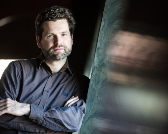 Fenomenálny maďarský organista László Fassang vystúpi  v Redute - 560x350_14340_fassang_laszlo_es_vendegei_160317_01 