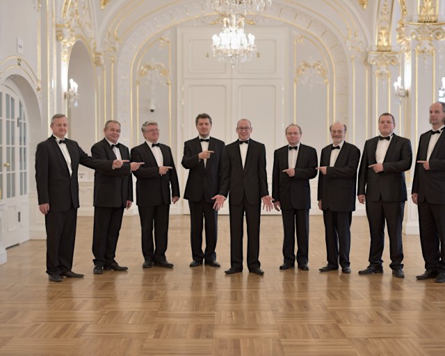 Octet Singers a Michal Hvorecký v Redute - 79 SF foto zboru 19 11 2015 © Jan Lukas 