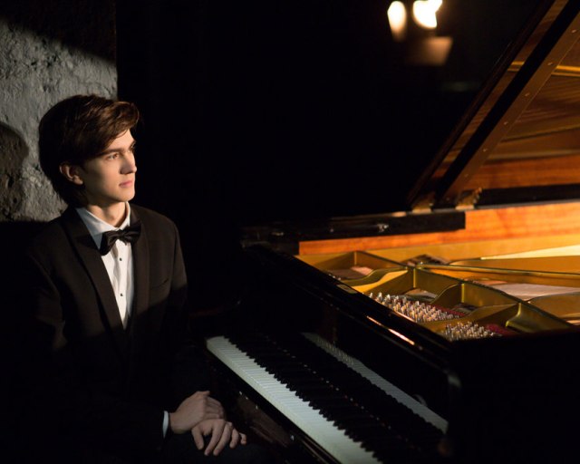 Mladý ruský klavirista Daniel Kharitonov  bude hosťom Slovenskej filharmónie - Daniel Kharitonov 