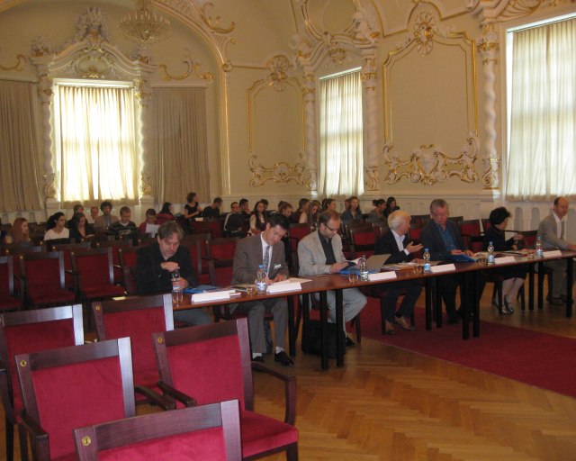 8. ročník Medzinárodnej klavírnej súťaže J. N. Hummela pokračuje, do 3. kola postúpili traja mladí klaviristi - IMG_1035 