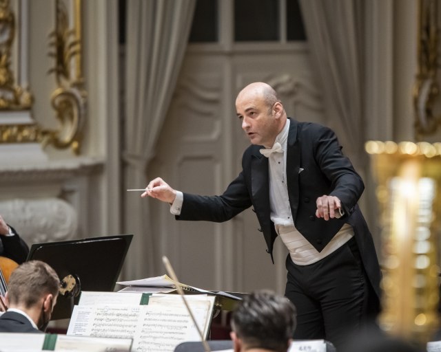 Čajkovskij pod taktovkou Rastislava Štúra - Rastislav Štúr  foto © A. Trizuljak 