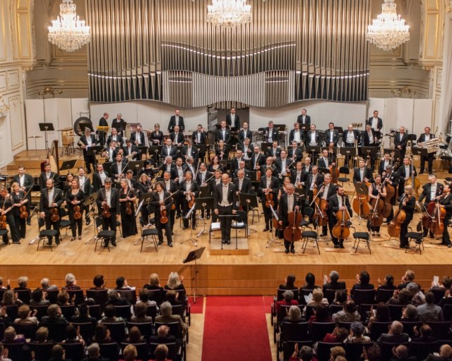 Slovenská filharmónia odcestuje do Španielska - SF Filmová hudba Rastislav Štúr dirigent  Photo © Alexander Trizuljak 5844 