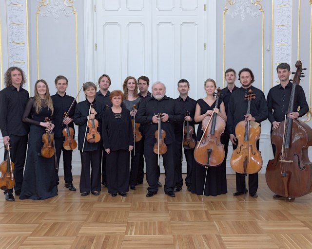 Slovenský komorný orchester koncertuje v slovenských mestách a Poľsku - Slovenský komorný orchester 29 04 2016 c Jan Lukas 
