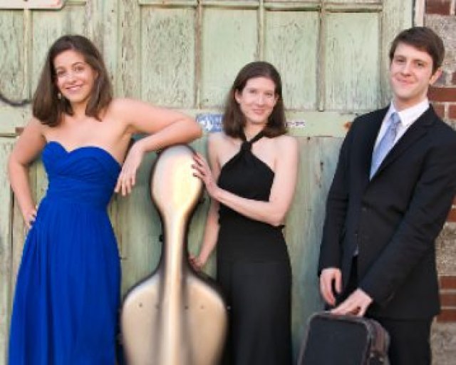 Americké TRIO CLEONICE v REDUTE - TRIO Cleonice 