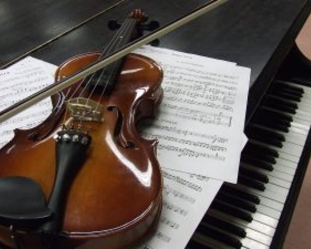 Hudobná mozaika s mladými hviezdami - gbc-romantic-duo-piano-violin-1-e1482874351656 