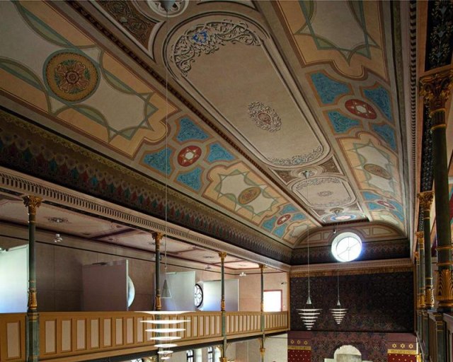 September  v slovenských a českých mestách - levická syngóga 