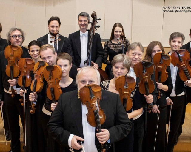 Dvaja virtuózi Dalibor Karvay a Roman Patkoló po boku Slovenského komorného orchestra   - SKO3 