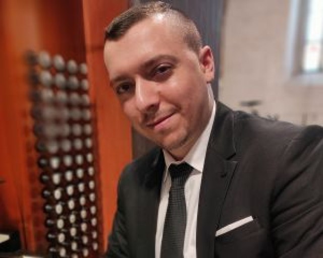 Nedeľný organový recitál v bratislavskej Redute - foto-II__FillMaxWzMwMCw0MDBd 