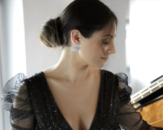 Talianska klaviristka Mariangela Vacatello debutovo v Malej sále SF - mariangela Vacatello 001 