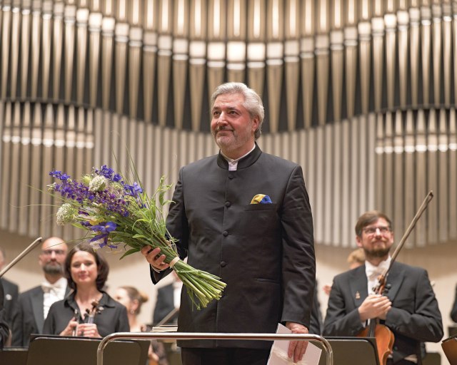 Daniel Raiskin bude v nadchádzajúcej sezóne pokračovať ako stály hosťujúci dirigent Slovenskej filharmónie - Záverečný koncert Daniela Raiskina v pozícii šérdirigenta SF 