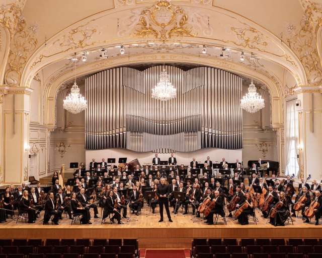 Slovenská filharmónia, Daniel Raiskin a Maxim Vengerov v Českom Krumlove - Slovneská filharmónia, Daniel Raiskin 