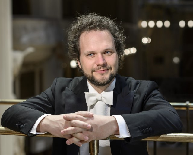 Otváracie koncerty 77. koncertnej sezóny Slovenskej filharmónie zaznejú vo štvrtok a piatok 16. a 17. októbra 2025  - Tomáš Brauner, dirigent 