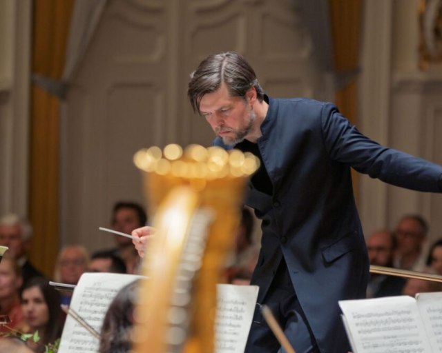 Stretnutie Klubu priateľov Slovenskej filharmónie 25. marca 2026 - Juraj Valčuha 