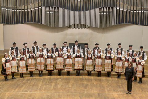 Spevácky zbor Lúčnica, Elena Matušová – zbormajsterka